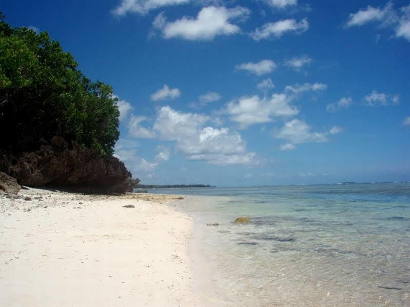 Himawari Hotel Garapan Buitenkant foto